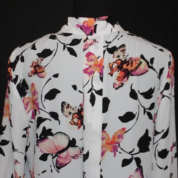 Investments Caroline Butterfly Three Quarter Sleeve Top - Picture 7 of 16